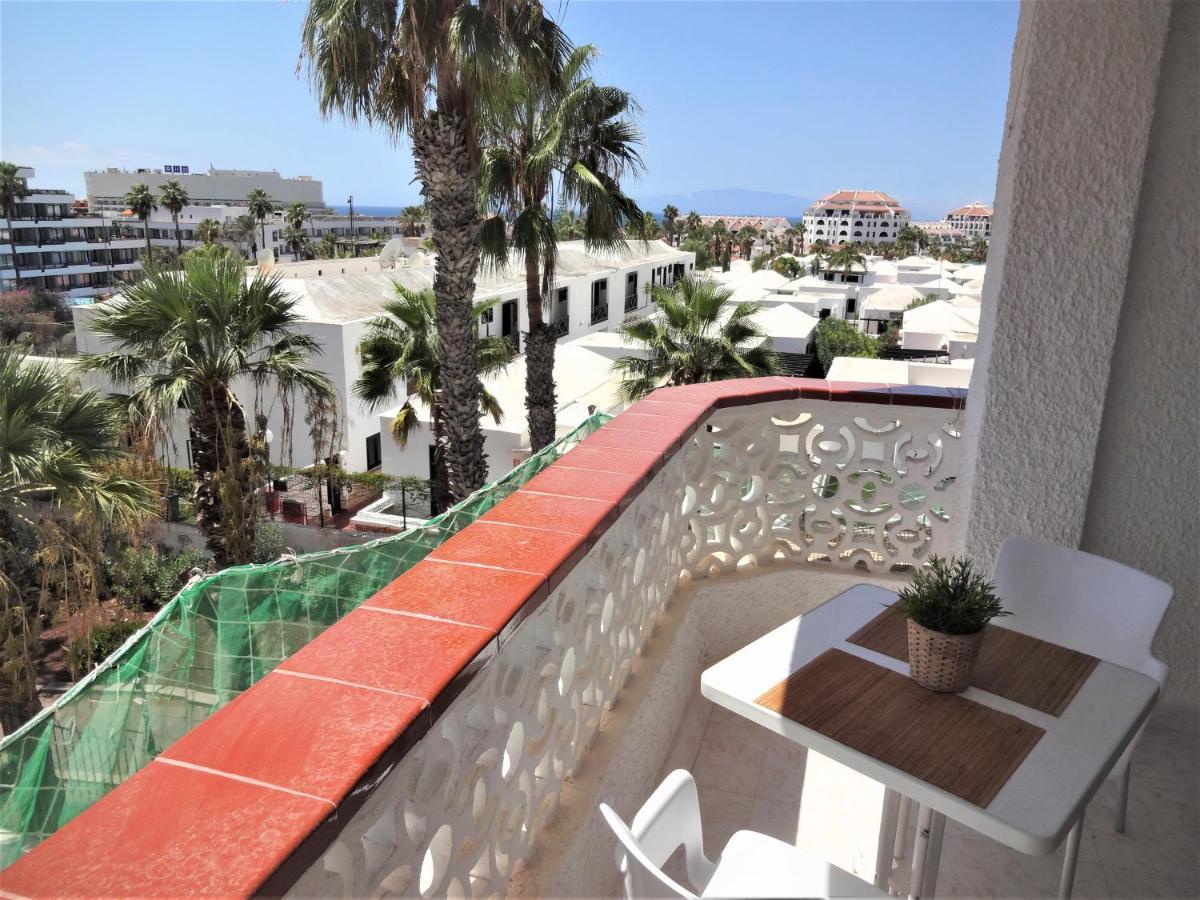 Apartment With A Large South-Facing Balcony, Sea View And Wifi In Las Americas Center Playa de las Americas  Exterior photo