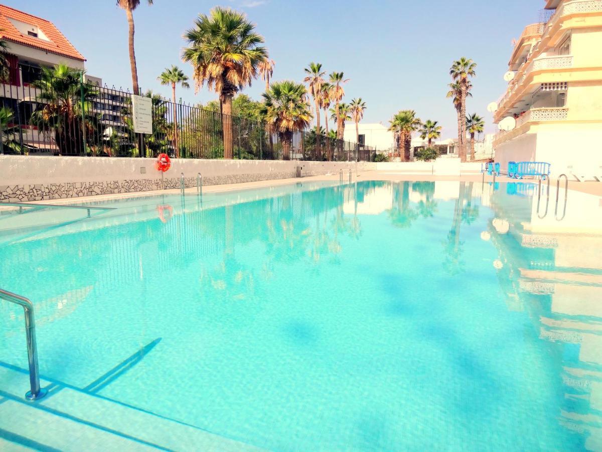 Apartment With A Large South-Facing Balcony, Sea View And Wifi In Las Americas Center Playa de las Americas  Exterior photo